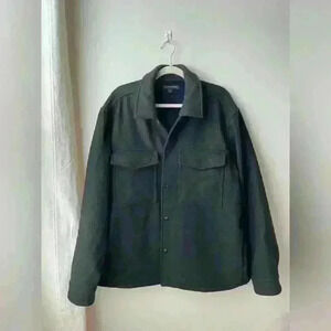 Banana Republic Men’s Splittable wool shirt jacket dark olive safari americana